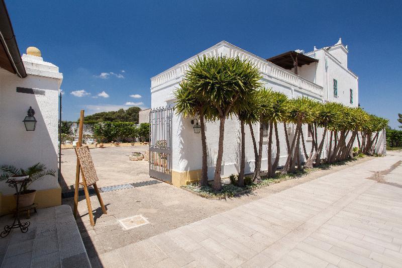 Tenuta Del Barco Winerestaurant And Hospitality Pulsano Exterior photo